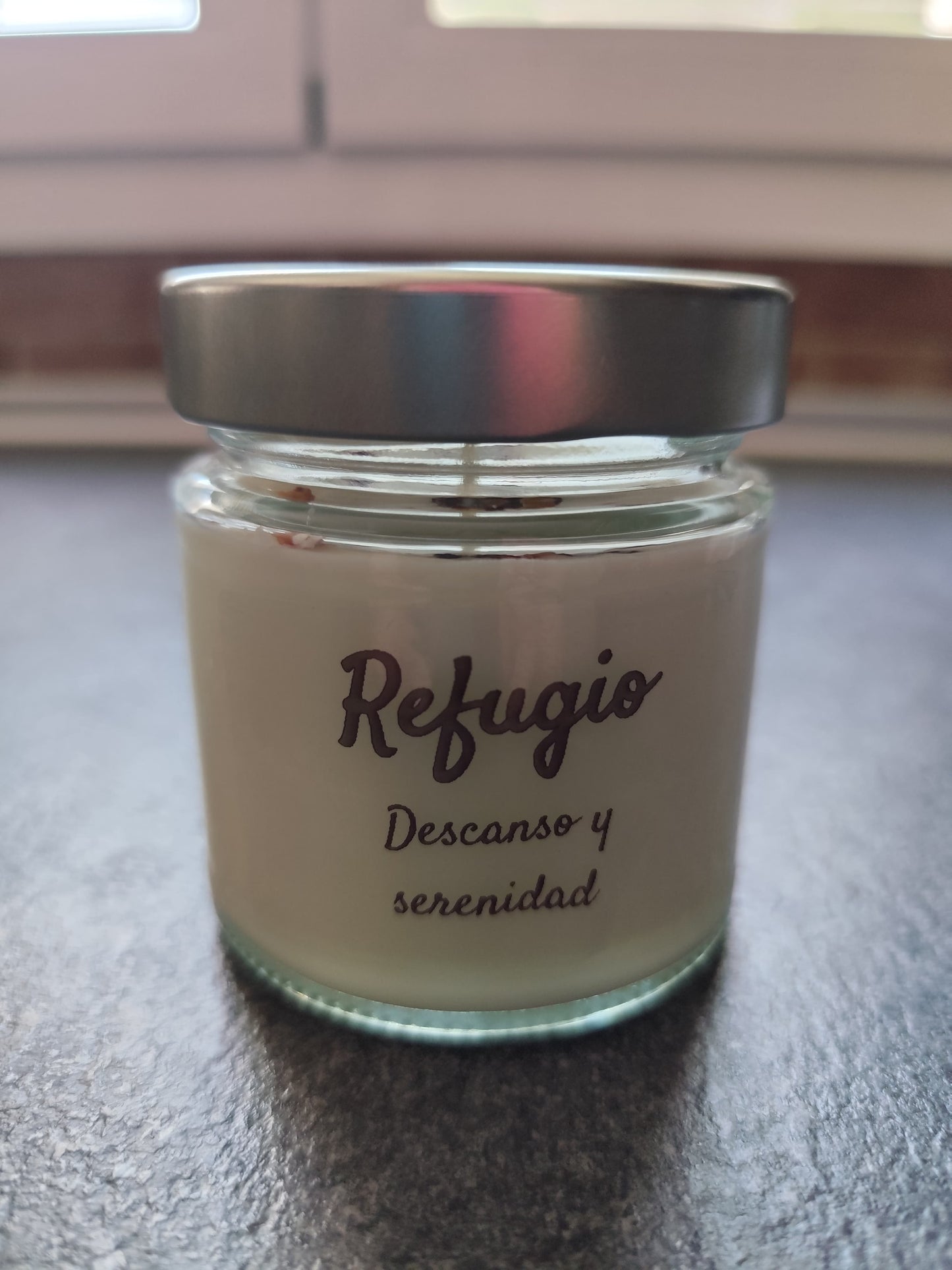 Refugio · Haz de tu hogar un refugio.